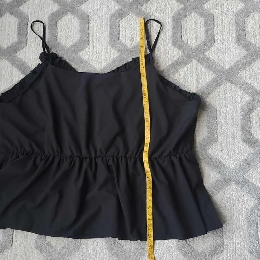 SHEIN Top - Picture 7 of 9